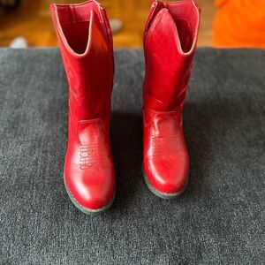 Big girls stylish red BeBe cowgirl boots!